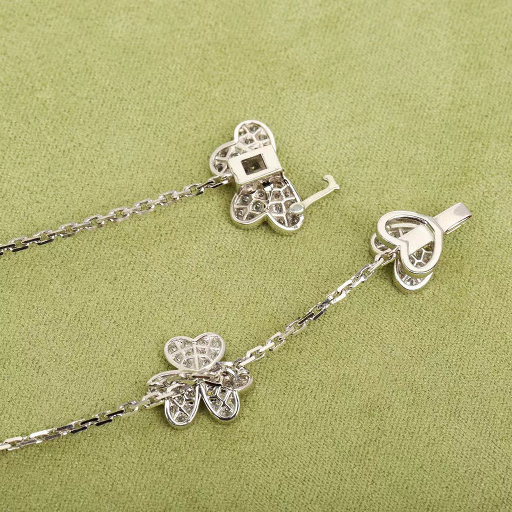 [LUXE JEWELRY]FRIVOLE SILVER 9 FLOWERS NECKLACE