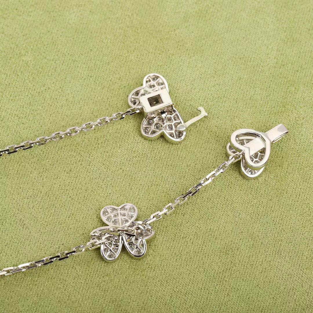 [LUXE JEWELRY]FRIVOLE SILVER 9 FLOWERS NECKLACE