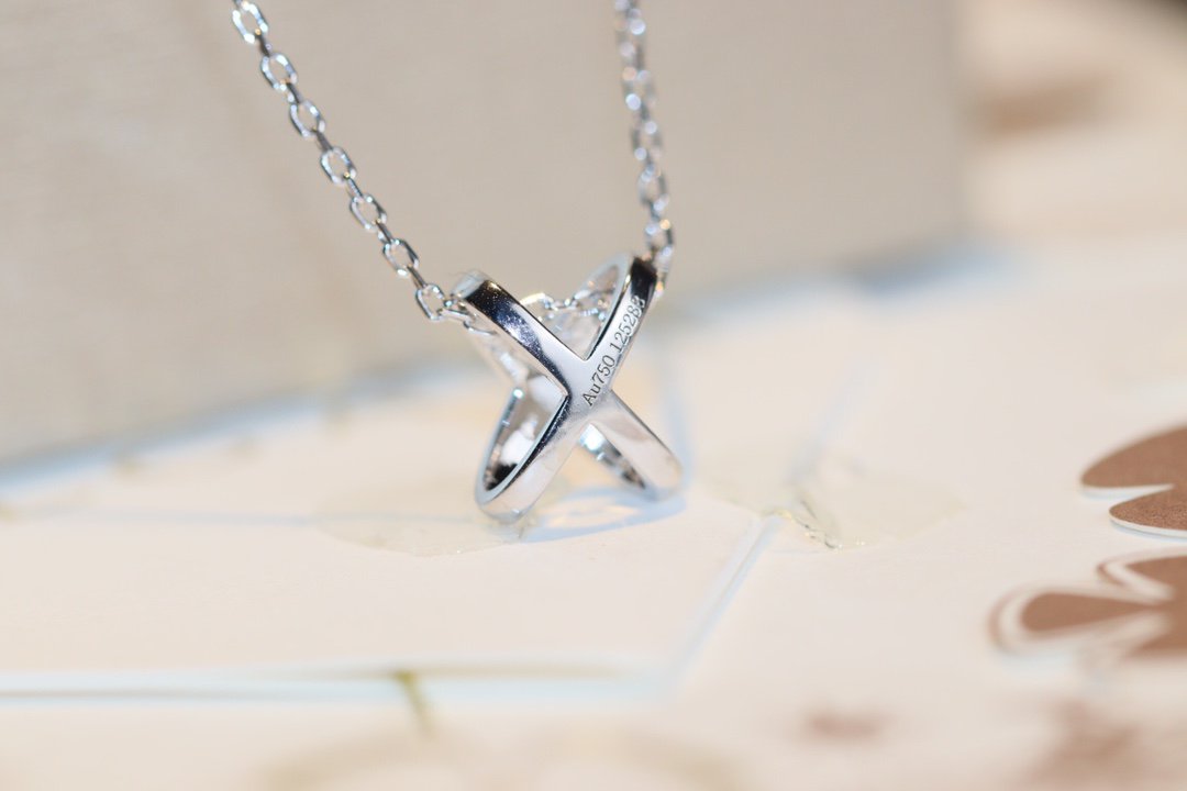 [LUXE JEWELRY]JEUX DE DIAMOND NECKLACE