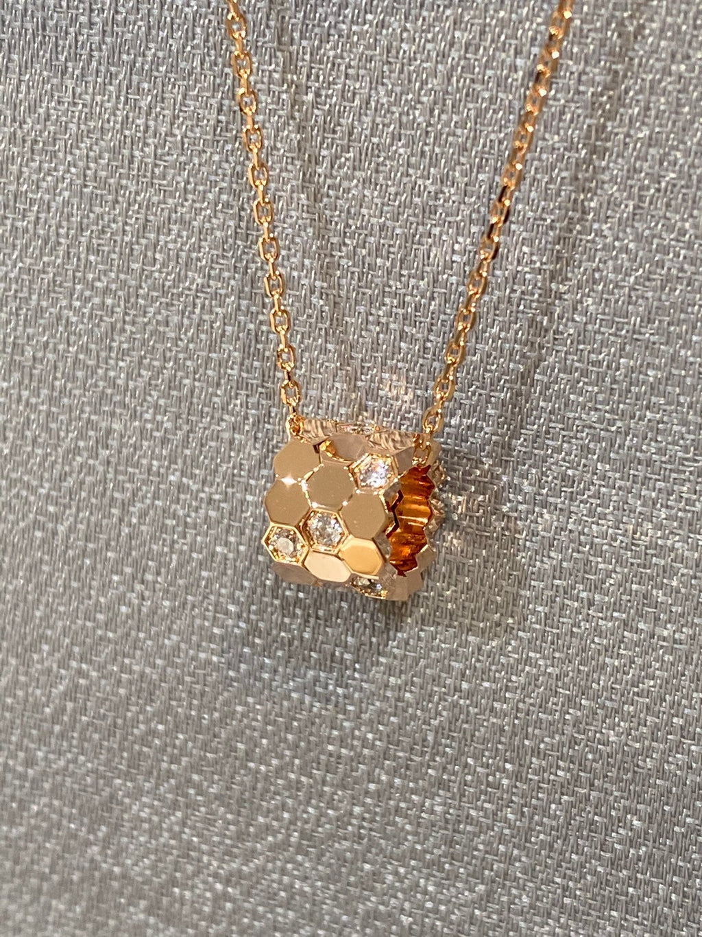 [LUXE JEWELRY]BEE LOVE DIAMOND NECKLACE
