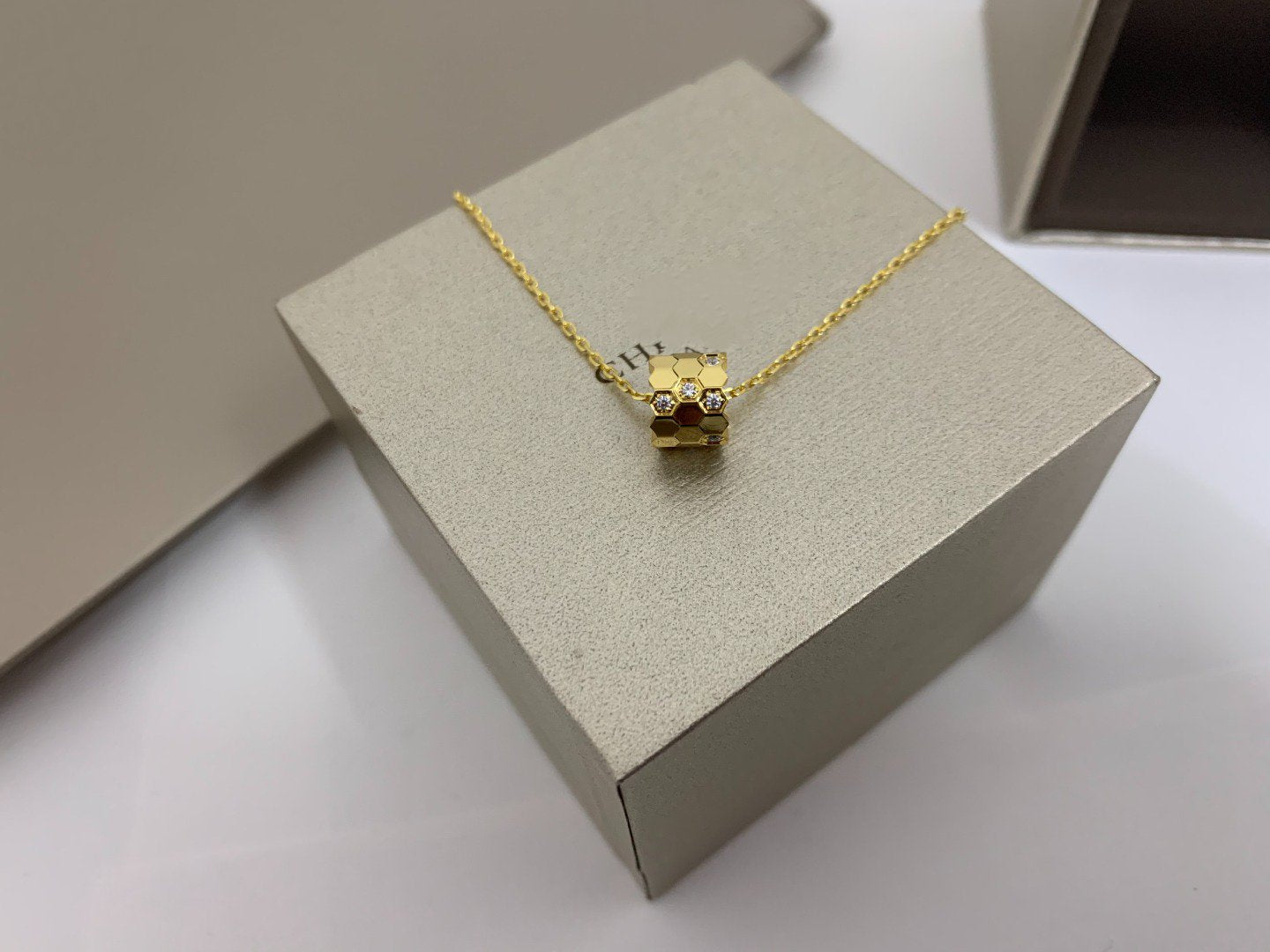 [LUXE JEWELRY]BEE LOVE DIAMOND NECKLACE