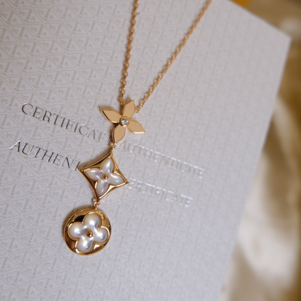 [LUXE JEWELRY]COLOR BLOSSOM LARIAT NECKLACE PINK GOLD WHITE MOTHER PEARL AND DIAMOND