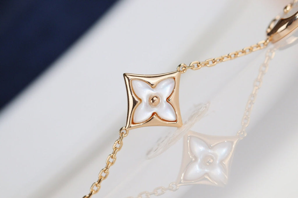 [LUXE JEWELRY]LEAF CLOVER BRACELET