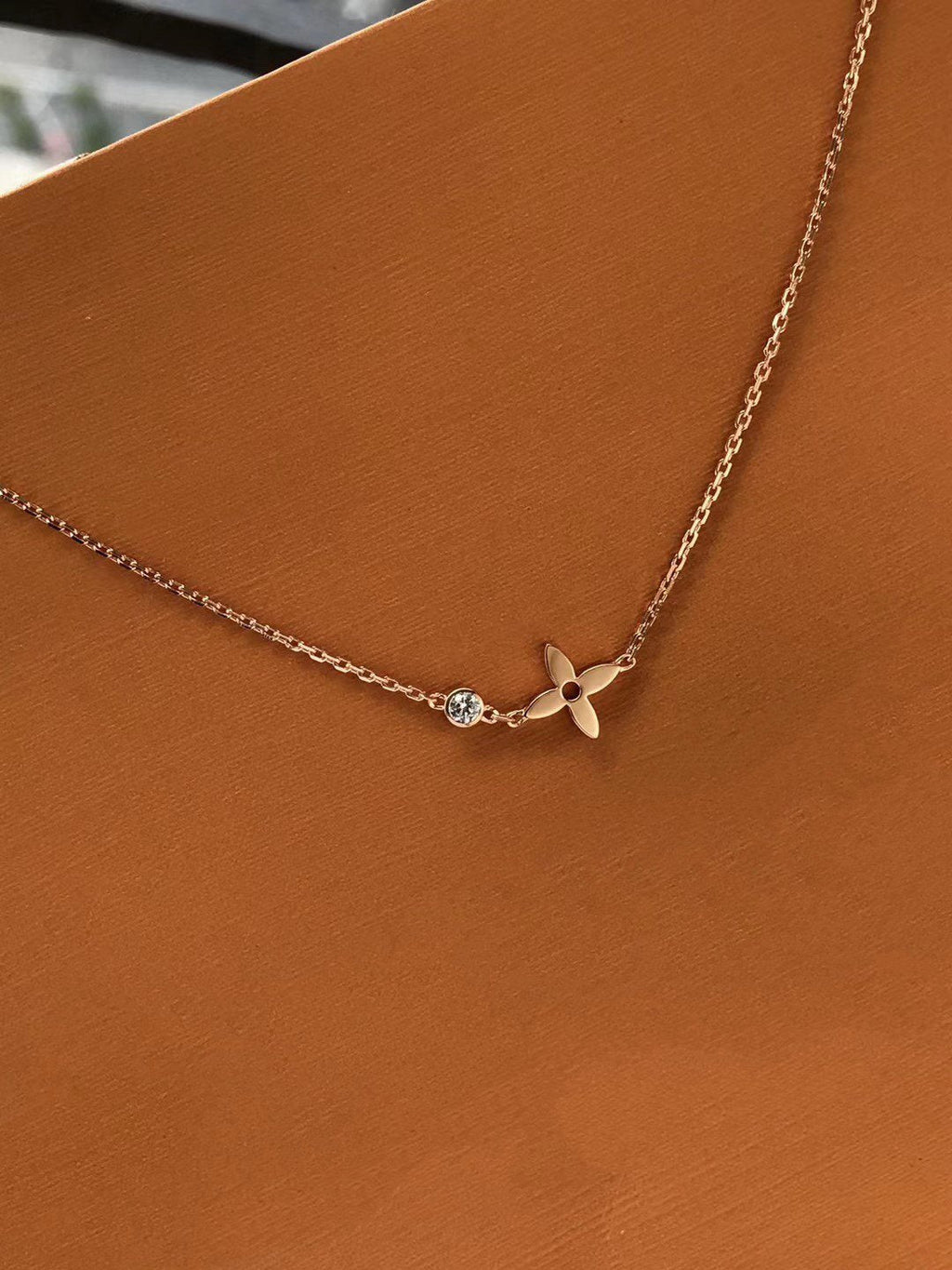 [LUXE JEWELRY]BLOSSOM PENDANT PINK GOLD AND DIAMOND