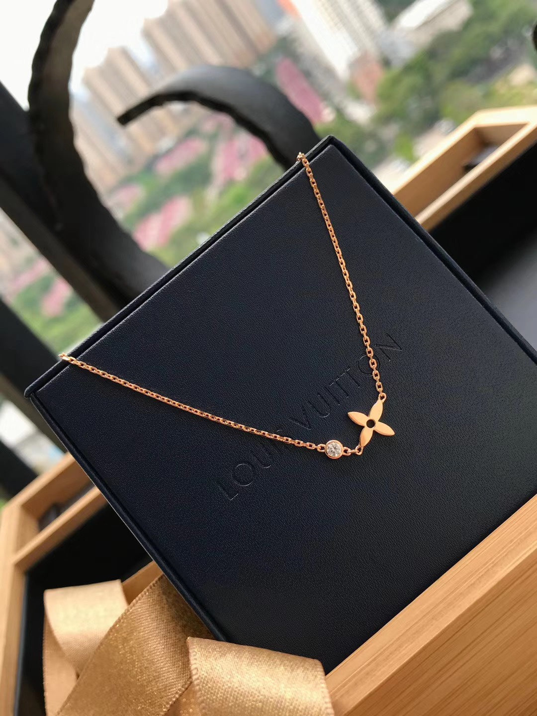 [LUXE JEWELRY]BLOSSOM PENDANT PINK GOLD AND DIAMOND