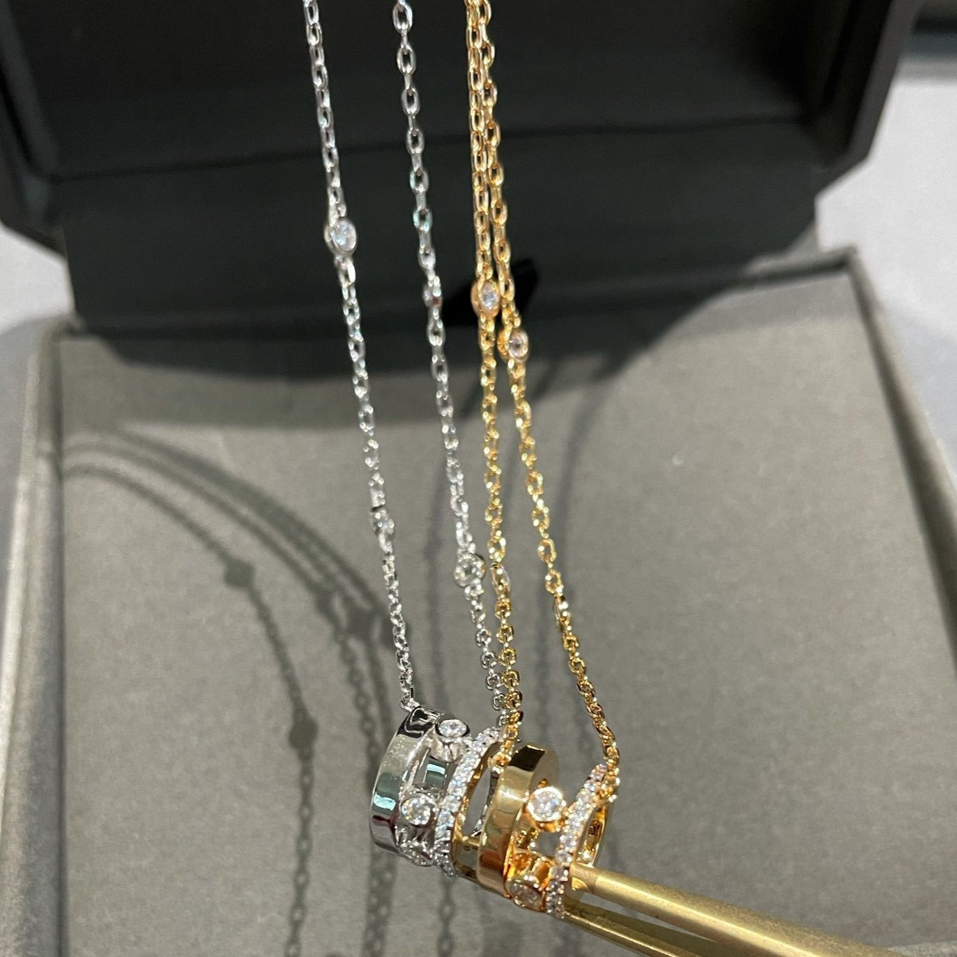 [Luxe Jewellery] CHAIN MOVE ROMANE PEDAND NECKLACE