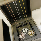 [Luxe Jewellery] LUCKY MOVE MM NACRE BLANCHE DIAMOND NECKLACE