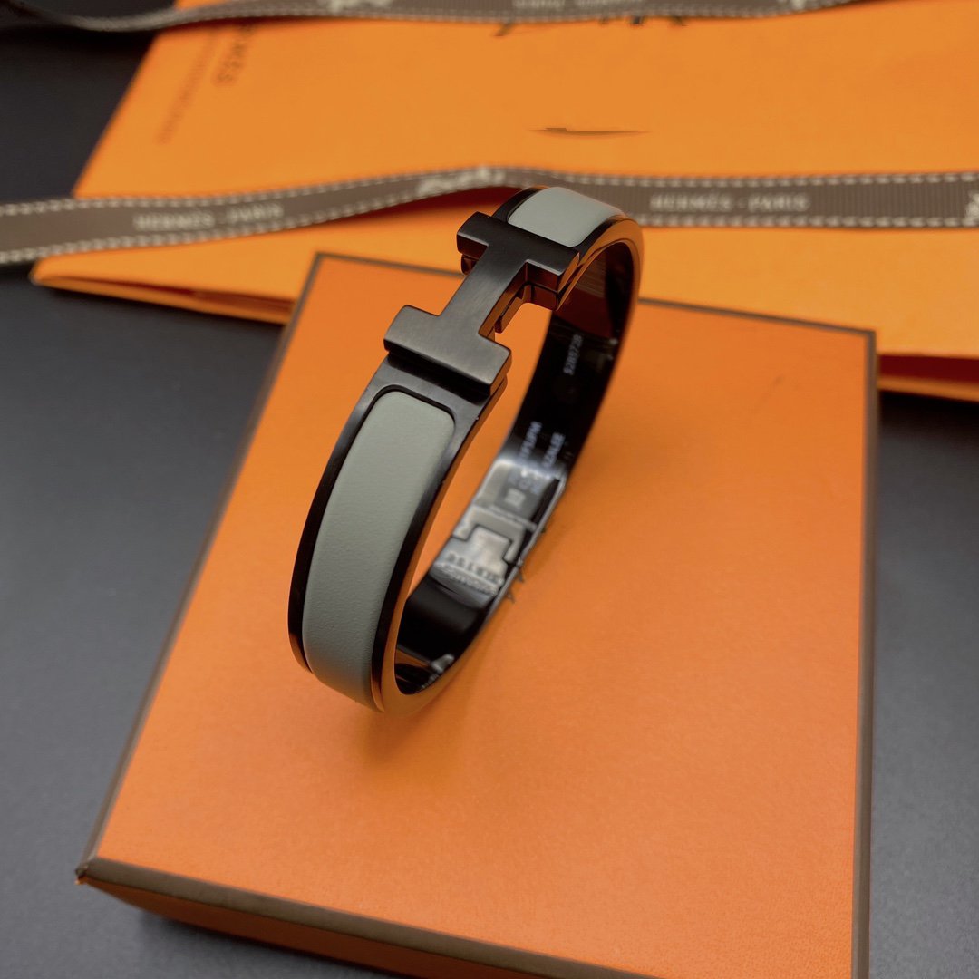 [LUXE JEWELRY]CLIC HM SO BLACK GREY BRACELET
