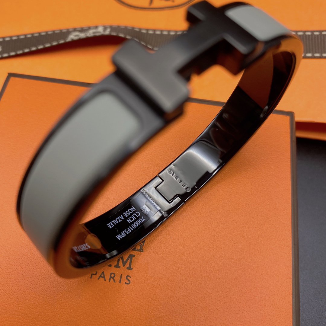 [LUXE JEWELRY]CLIC HM SO BLACK GREY BRACELET