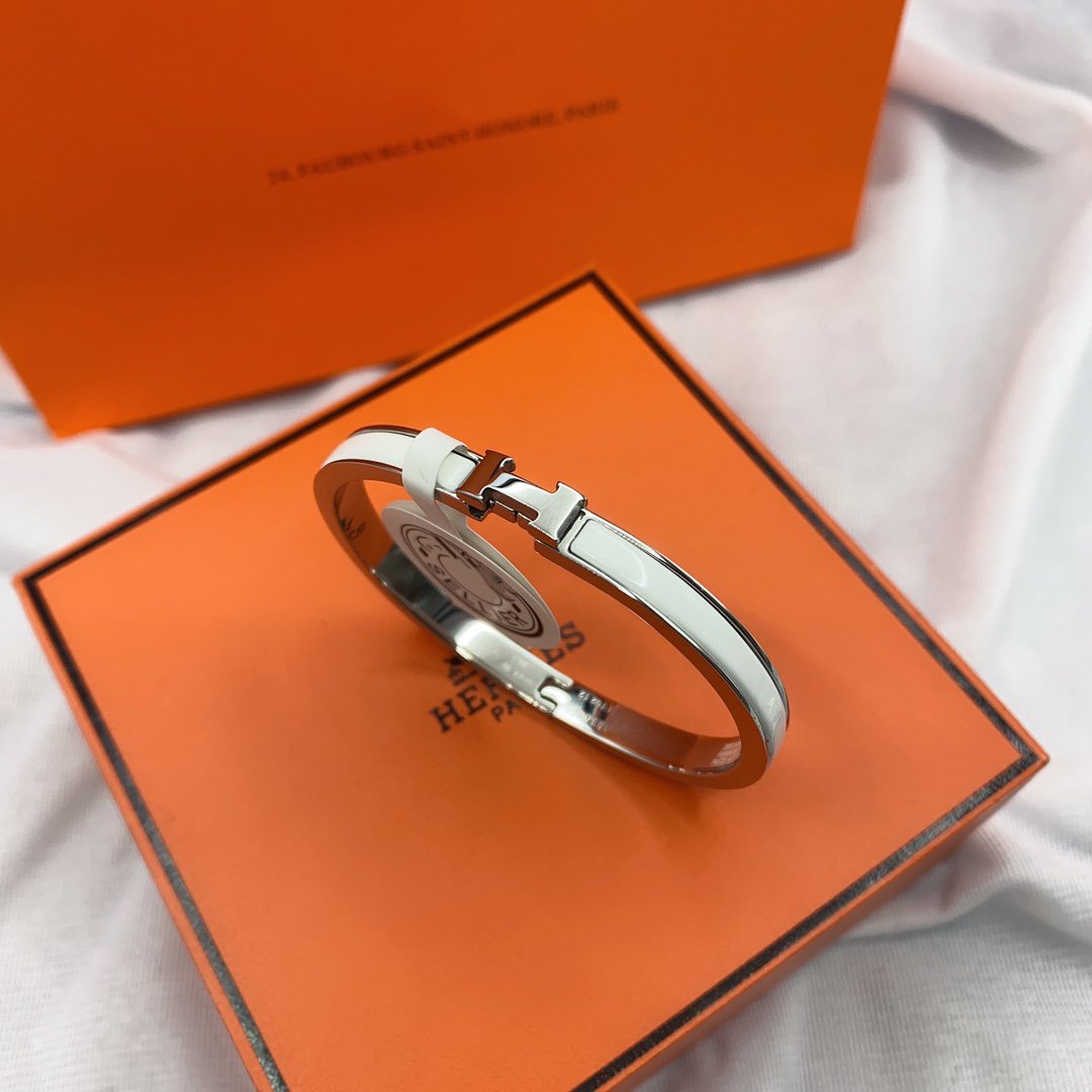 [LUXE JEWELRY]CLASSIC HM CLIC WHITE 8MM ENAMEL BRACELET