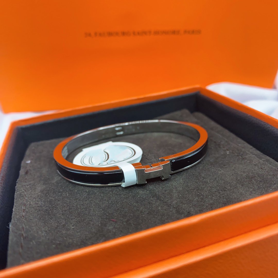 [LUXE JEWELRY]CLASSIC HM CLIC BLACK 8MM ENAMEL BRACELET