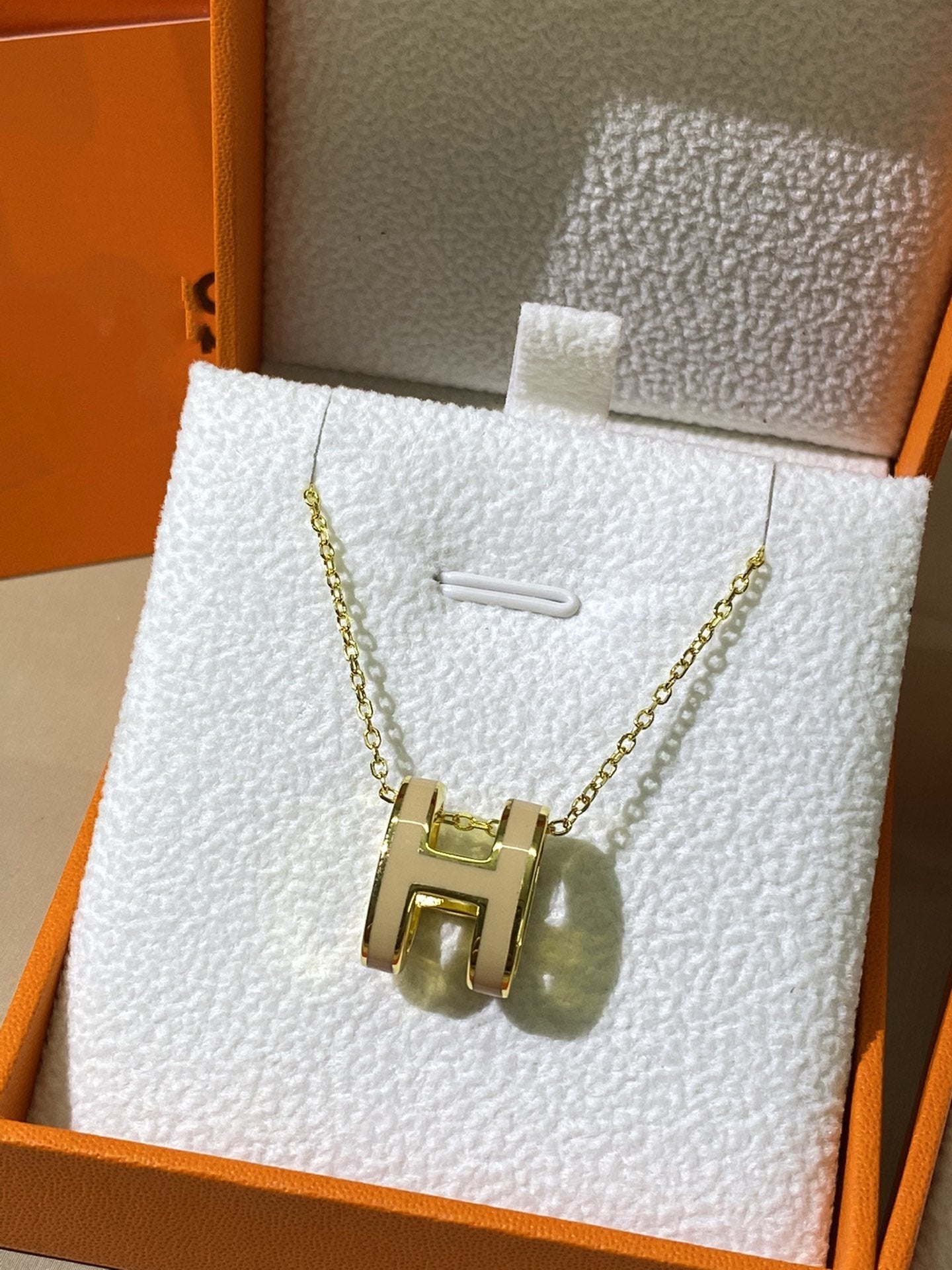 [LUXE JEWELRY]HM CLIC YELLOW ENAMEL GOLD NECKLACE