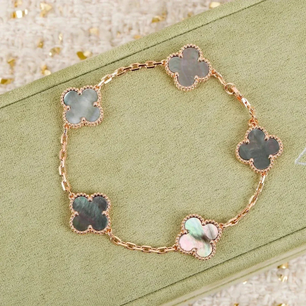[LUXE JEWELRY] CLOVER 5 MOTIF GRAY MOP BRACELET COLLECTION