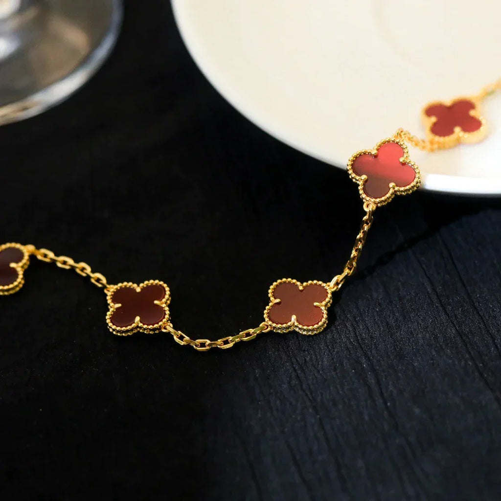 [LUXE JEWELRY] CLOVER 5 MOTIF RED CORNELIAN BRACELET COLLECTION