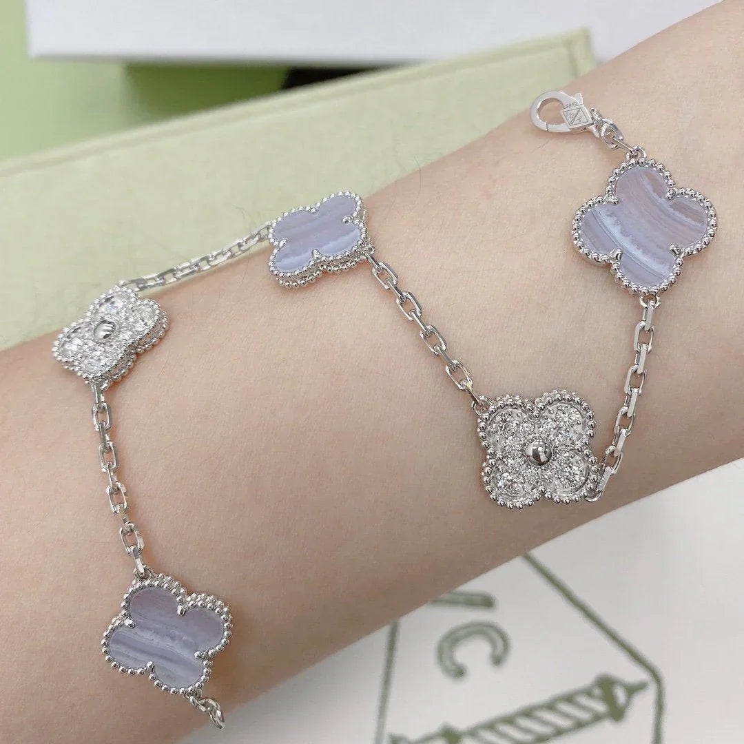 [LUXE JEWELRY] CLOVER 5 MOTIF PURPLE CHALCEDONY BRACELET COLLECTION