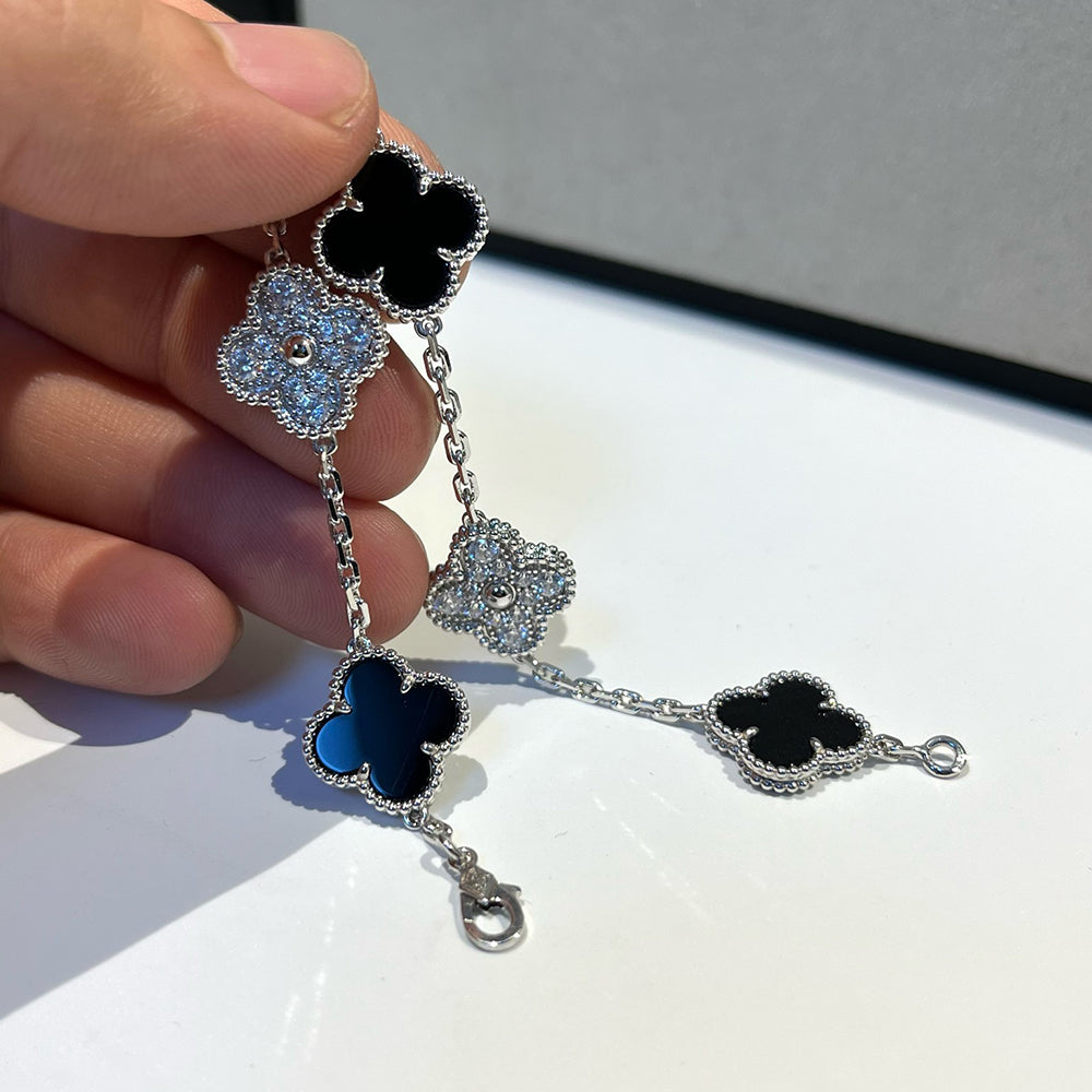 [LUXE JEWELRY] CLOVER 5 MOTIF ONYXS BRACELET COLLECTION