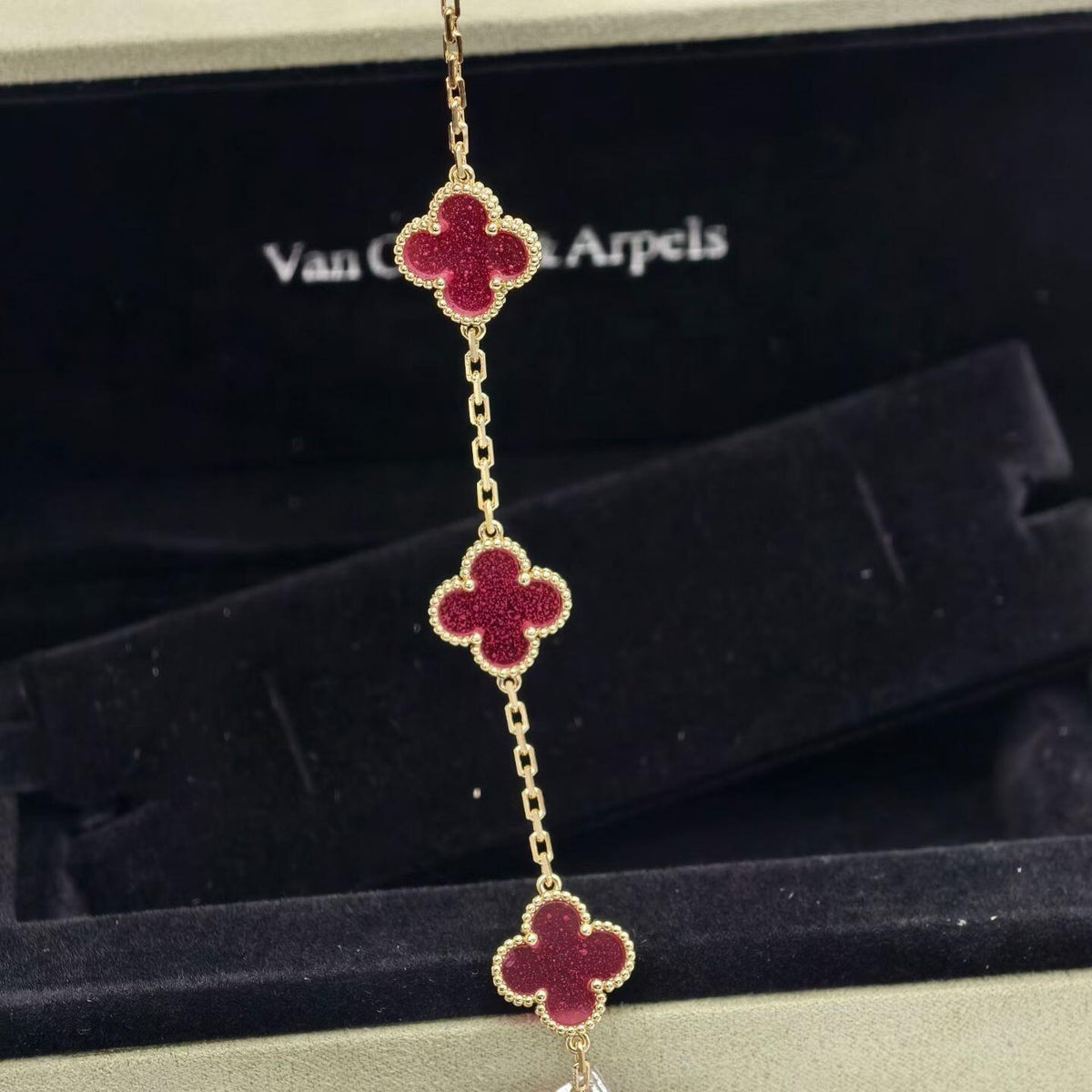 [LUXE JEWELRY]NEW CLOVER 5 MOTIFS PINK ENAMEL BRACELET