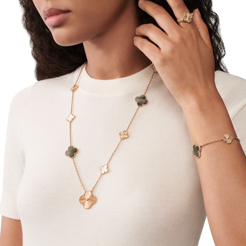 [LUXE JEWELRY]DETACHABLE CLOVER 15(11+4) FLOWER ROSE GOLD NECKLACE SET
