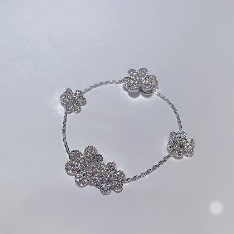 [LUXE JEWELRY]FRIVOLE SILVER 5 FLOWERS BRACELET