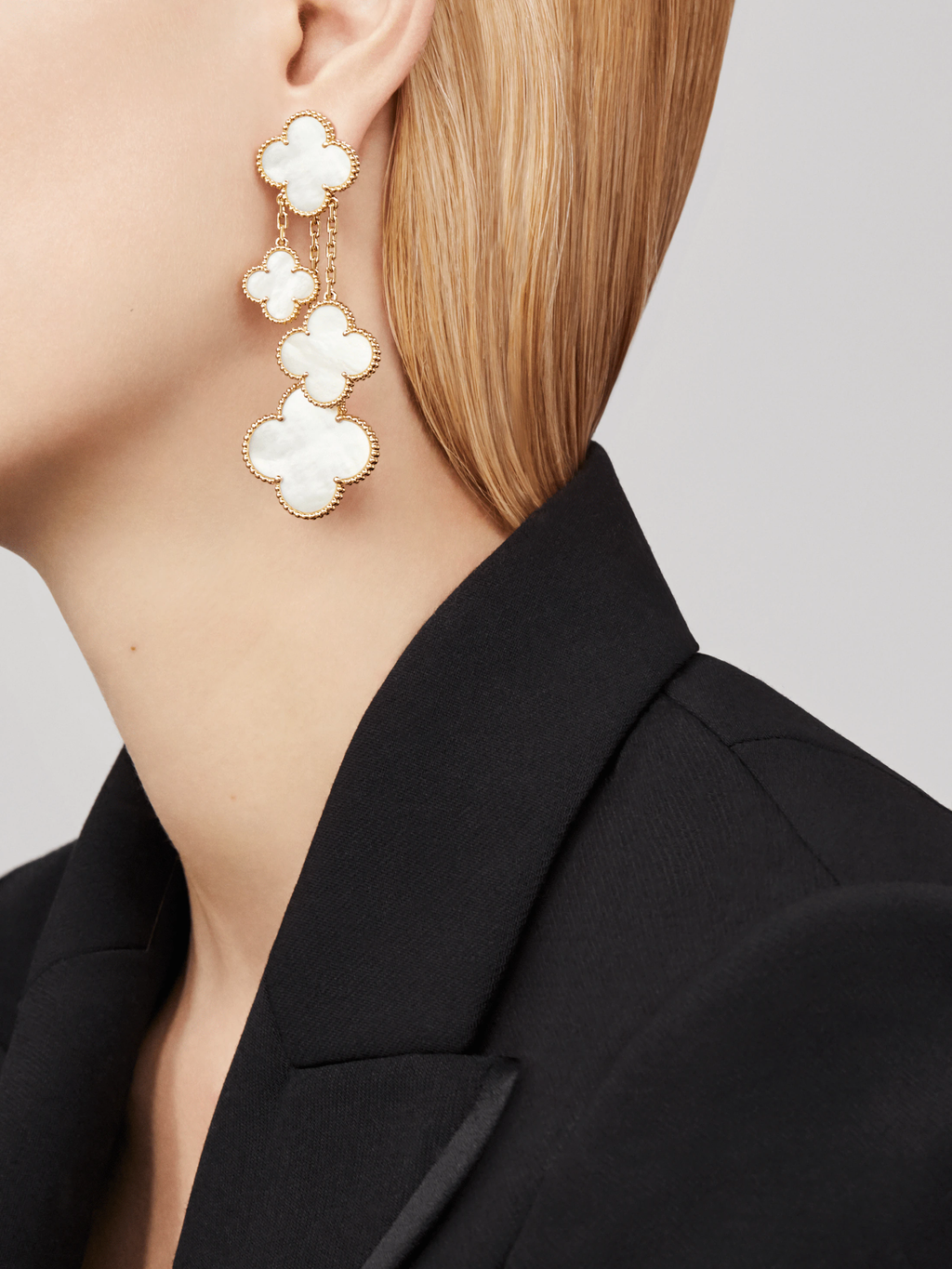 [LUXE JEWELRY]CLOVER EARRINGS WHITE MOP 4 MOTIFS GOLD