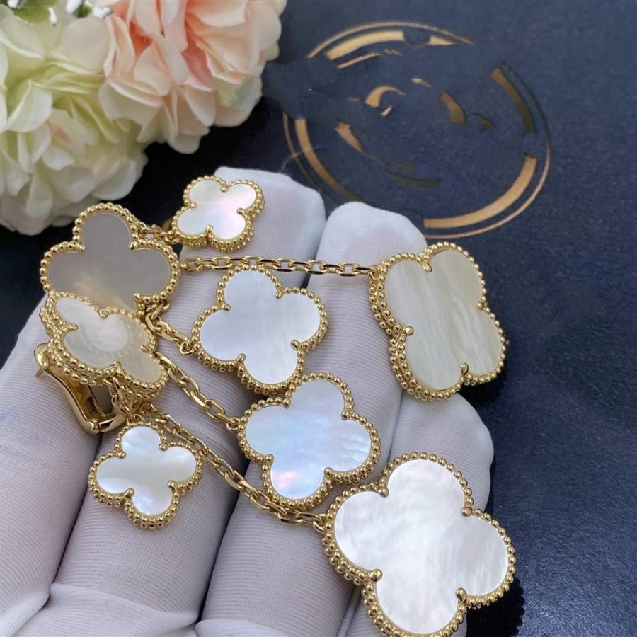 [LUXE JEWELRY]CLOVER EARRINGS WHITE MOP 4 MOTIFS GOLD