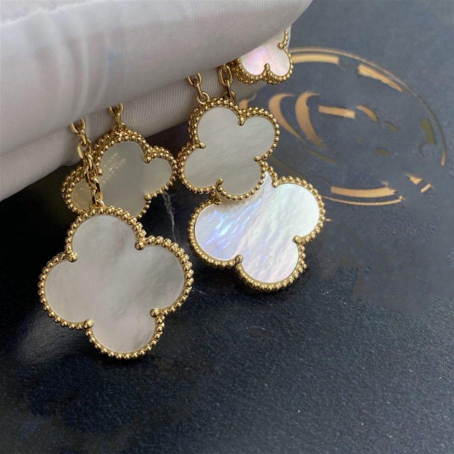 [LUXE JEWELRY]CLOVER EARRINGS WHITE MOP 4 MOTIFS GOLD