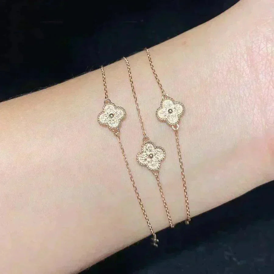 [LUXE JEWELRY]CLOVER SINGLE FLOWER BRACELET