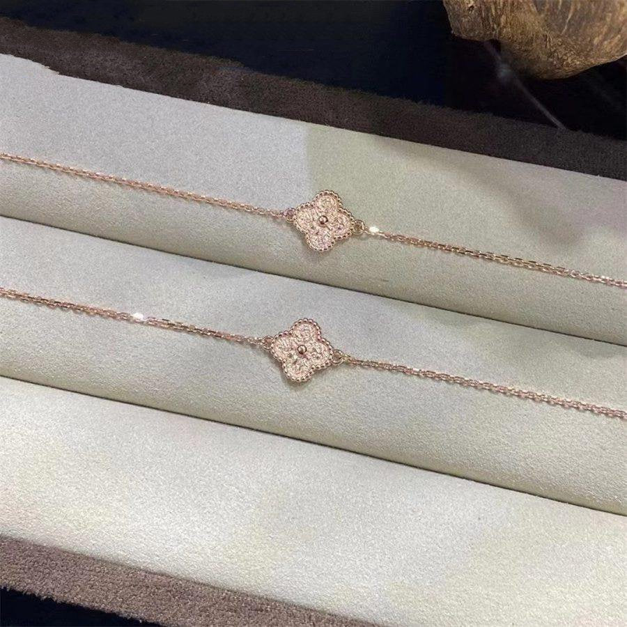 [LUXE JEWELRY]CLOVER SINGLE FLOWER BRACELET
