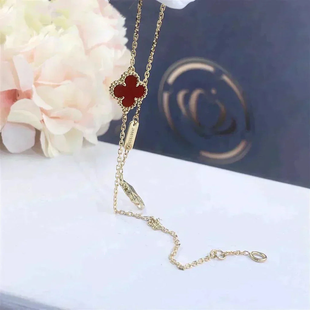 [LUXE JEWELRY]CLOVER  CARNELIAN SINGLE FLOWER BRACELET