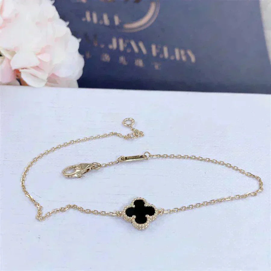[LUXE JEWELRY]CLOVER ONYX SINGLE FLOWER BRACELET