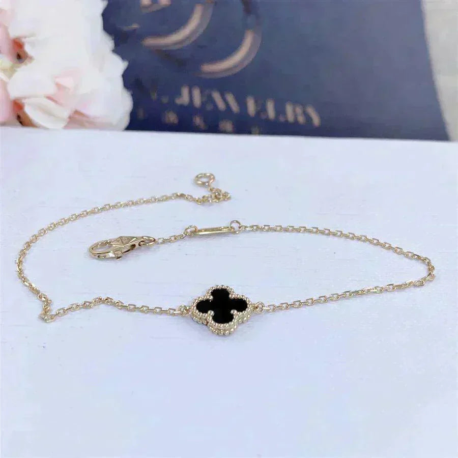 [LUXE JEWELRY]CLOVER ONYX SINGLE FLOWER BRACELET
