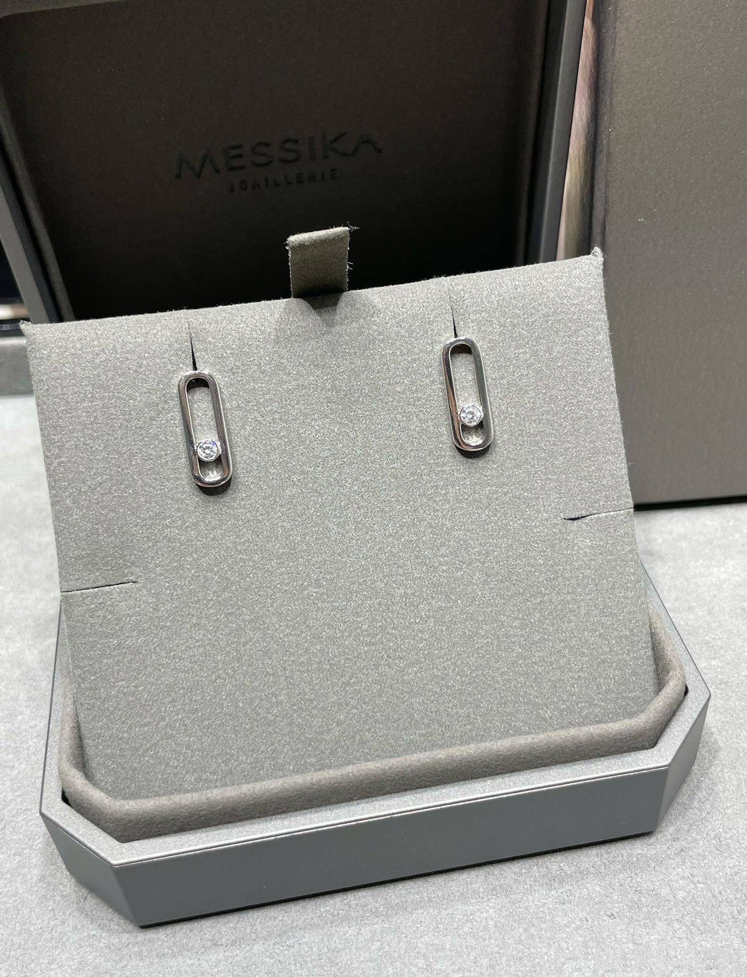 [Luxe Jewellery] MOVE UNO SMALL 1 DIAMOND EARRINGS